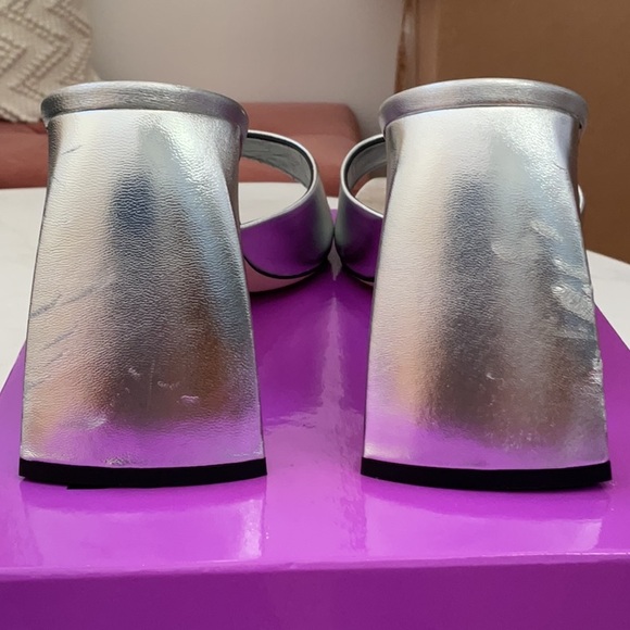 COPY - BY FAR Michele Mule in Silver, Size: EU 41 - Picture 9 of 12